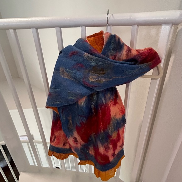 Handmade NUNO wool felted on silk reversible shawl/scarf - Picture 3 of 14